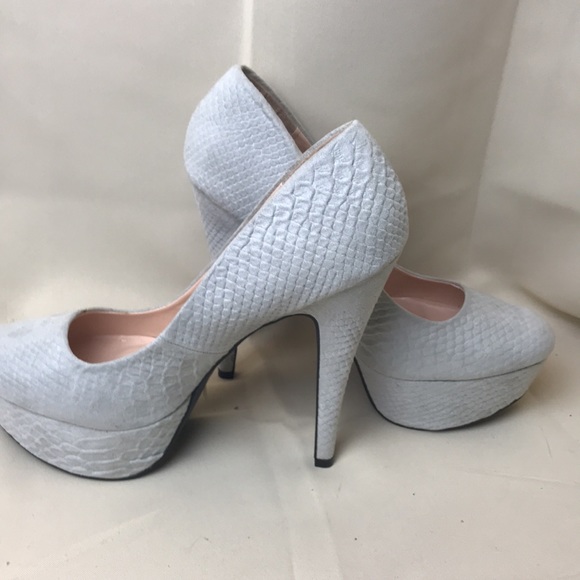 Grey high heeled velvet platform shoes size 10 - Picture 3 of 9